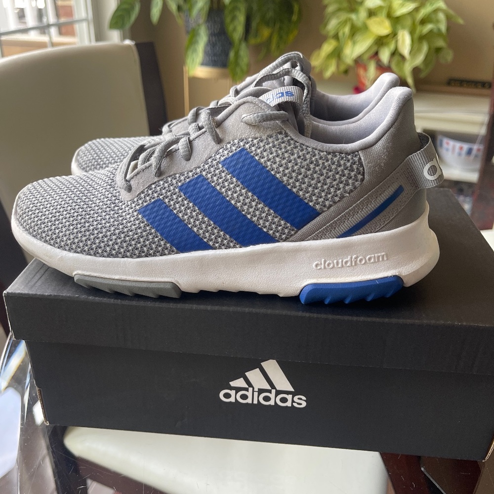 Adidas cloud foam sneakers, size 3.5Y